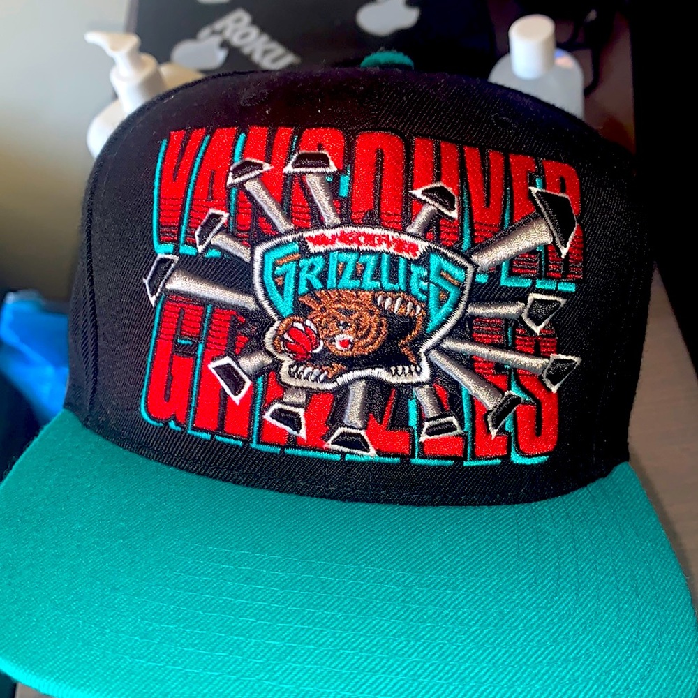 VINTAGE OLD SCHOOL GRIZZLIES HAT